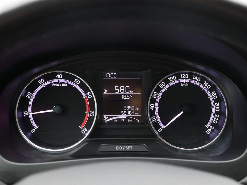 Škoda Rapid 1,0 TSI 70kW Active CZ DPH - fotka 14 z 24