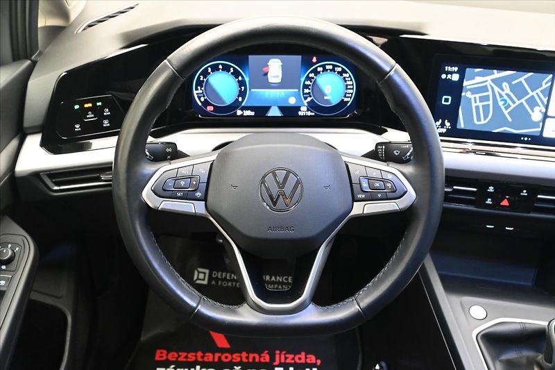 Volkswagen Golf 1,5 TSI 96 kW Life Business Zá - fotka 18 z 31