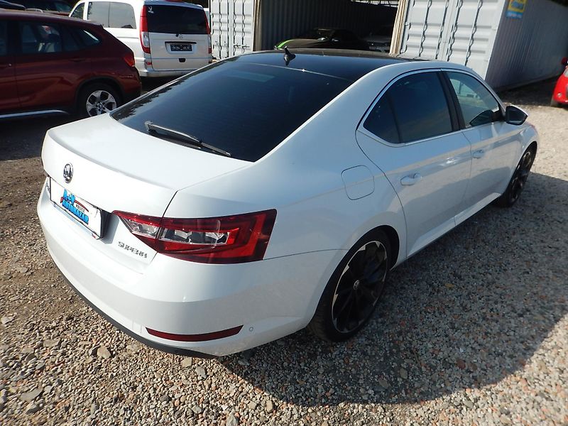 Škoda Superb 2.0 TDI, DSG, L&K, DIGIKLIMA - fotka 6 z 37