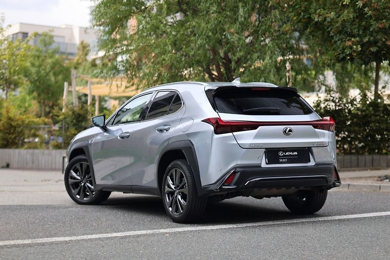 Lexus UX 300h 300H 2,0 HEV F SPORT DESIGN - fotka 6 z 24