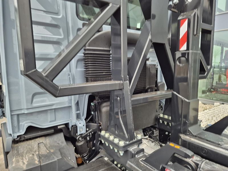 MAN TGL TRAKTOR NOSIČ KONTEJNERU - fotka 8 z 21