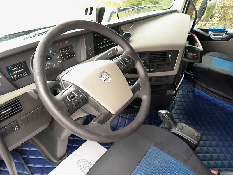 Volvo FH 500 LowDeck - fotka 15 z 39