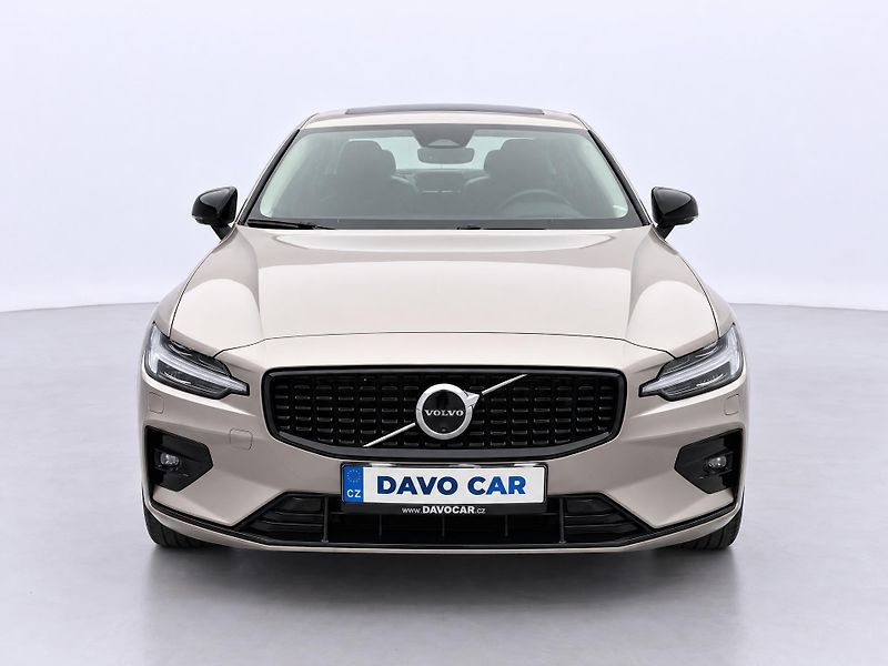Volvo S60 2,0 B5 184kW Ultimate Dark DPH - fotka 2 z 31
