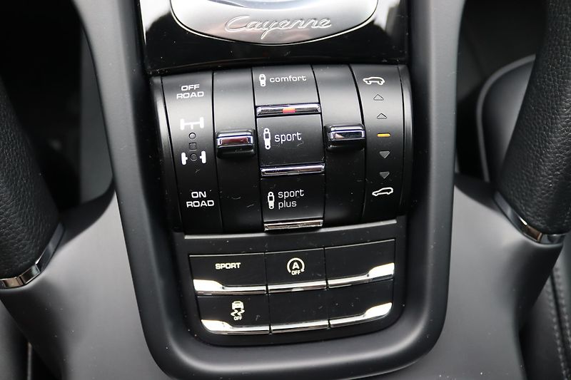 Porsche Cayenne S DIESEL 4.2 V8 283kW 4X4 DPH - fotka 36 z 50