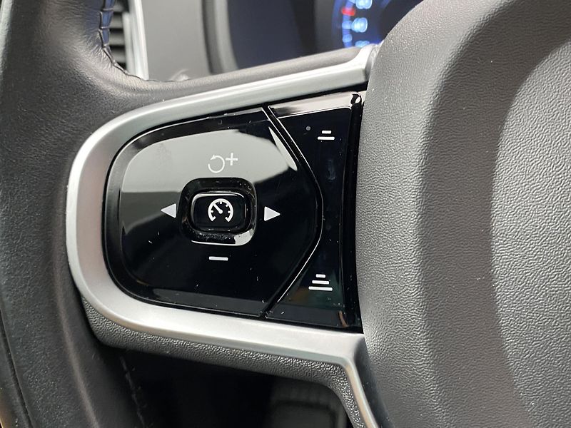 Volvo XC90 B5 AWD INSCRIPION AUT CZ - fotka 20 z 54