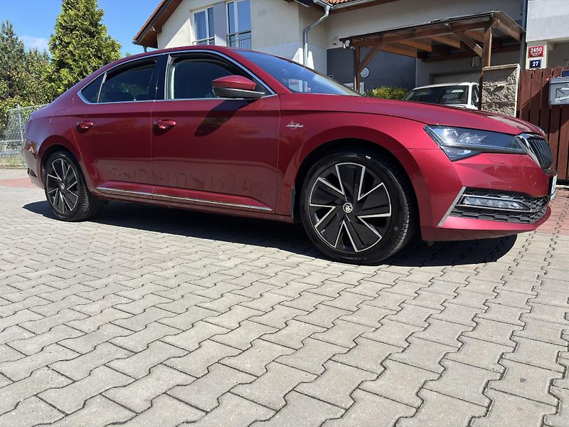 Škoda Superb (2022) - fotka 2 z 27