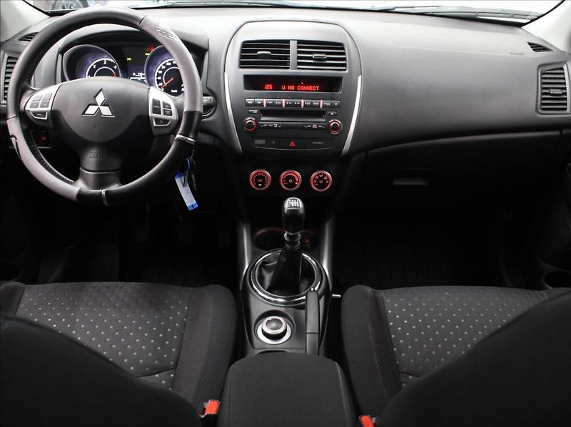 Mitsubishi ASX 1,8 Di-D 110Kw 4x4 MT Tažné ČR - fotka 8 z 18