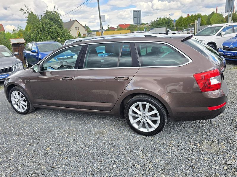 Škoda Octavia 1.4TSI NAVI XENON KŮŽE 1Majite - fotka 3 z 26