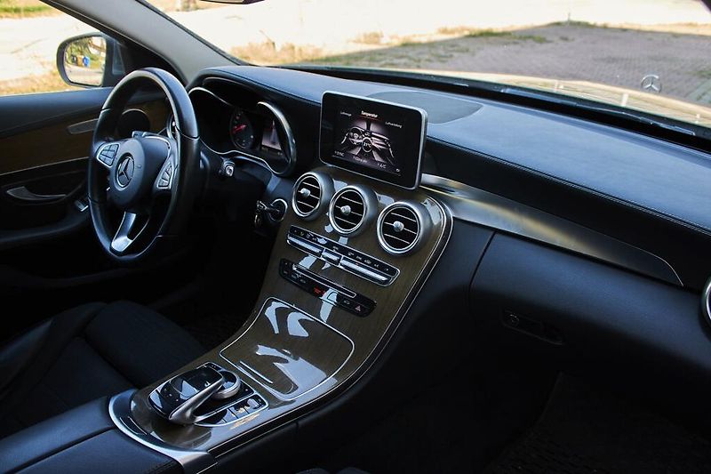 Mercedes-Benz Třídy C (2017) Mercedes C200 - T (kombi) - fotka 14 z 21