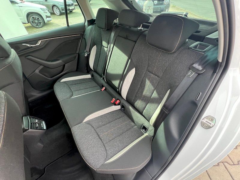 Škoda Scala (2025) Top Selection 1.0 TSI 85 kW 7° - fotka 15 z 32
