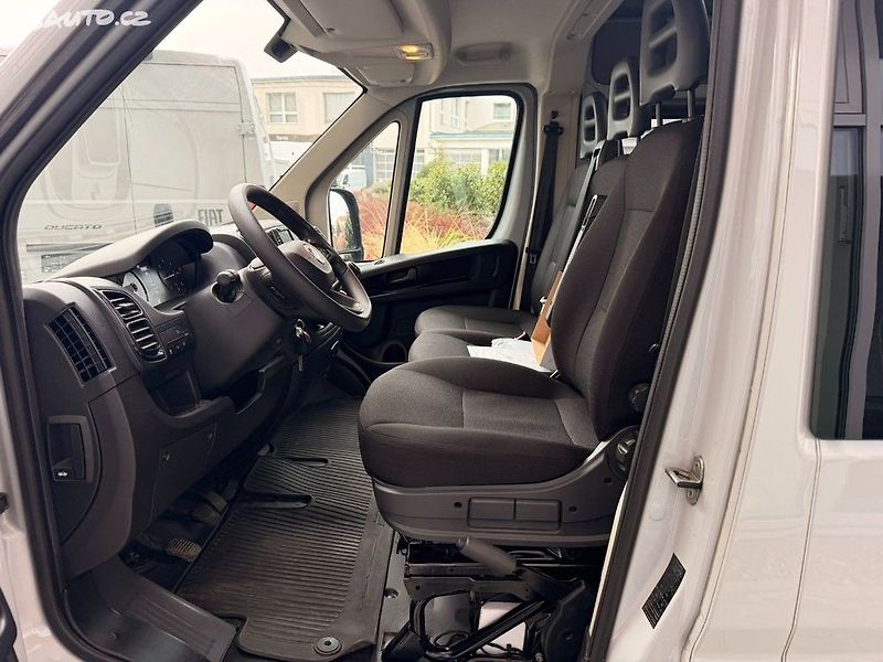 Fiat Ducato (2023) 2,2 140k L3H2 - 9 míst M1 - p - fotka 12 z 29