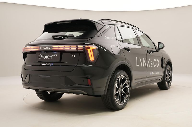 Lynk & Co 01 CORE PHEV AUT CZ 1.maj - fotka 11 z 72