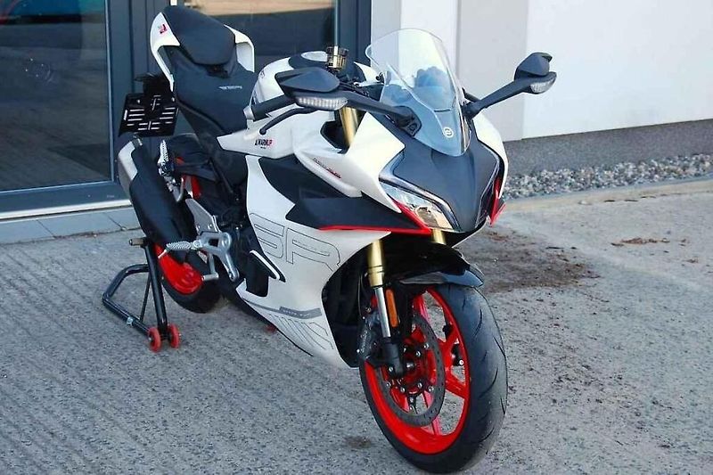 Mezi hlavní výhody motorek CFMOTO patří velmi dobrý poměr cena/výkon.