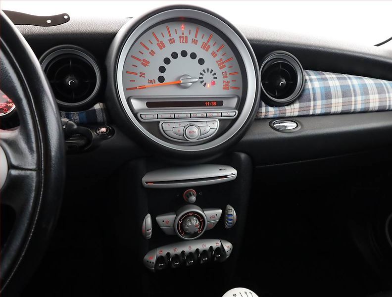 Mini Clubman (2009) Cooper, jezdí výborně - fotka 9 z 14