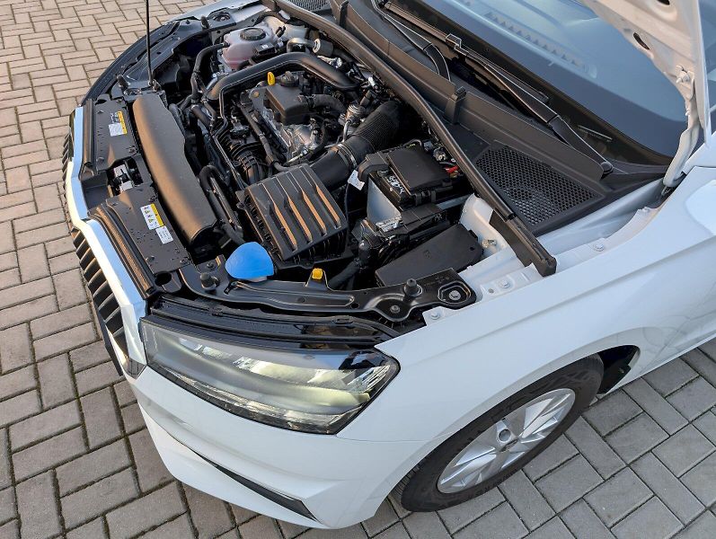 Škoda Fabia (2024) 1.0 TSI / 70 kW Top Selection - fotka 14 z 30