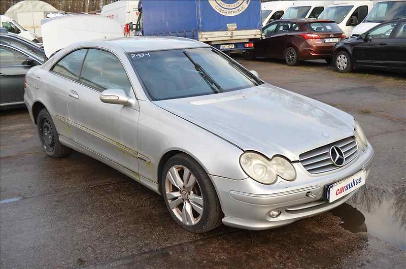 Mercedes-Benz CLK (2005) 200 KOMPRESOR ELEGANCE 120KW - fotka 3 z 24