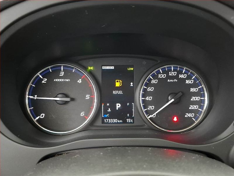 Mitsubishi Outlander (2017) 2.2 DI-D, 4X4, Automat - fotka 11 z 17