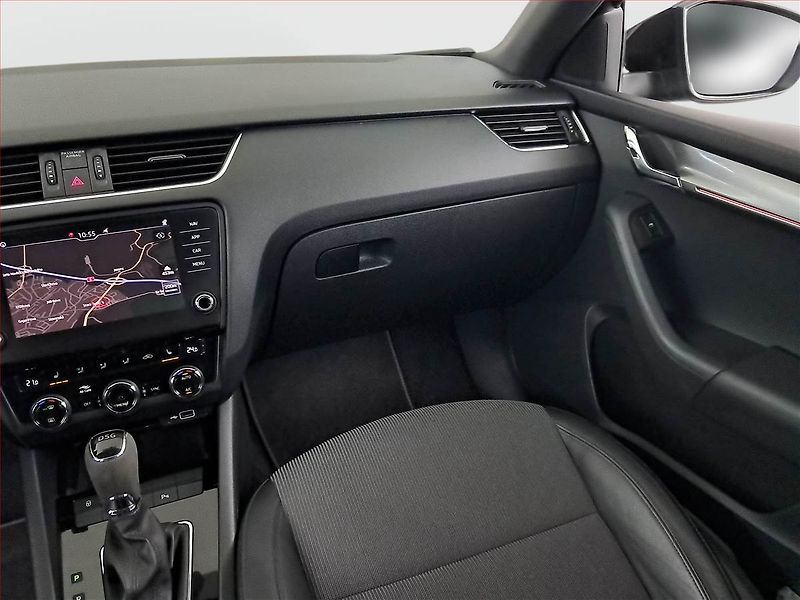 Škoda Octavia (2019) Style 1.5 TSI, Automat, Kůže - fotka 8 z 18