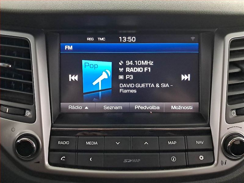 Hyundai Tucson (2017) Trikolor 1.7 CRDi, ČR,1.maj - fotka 13 z 17