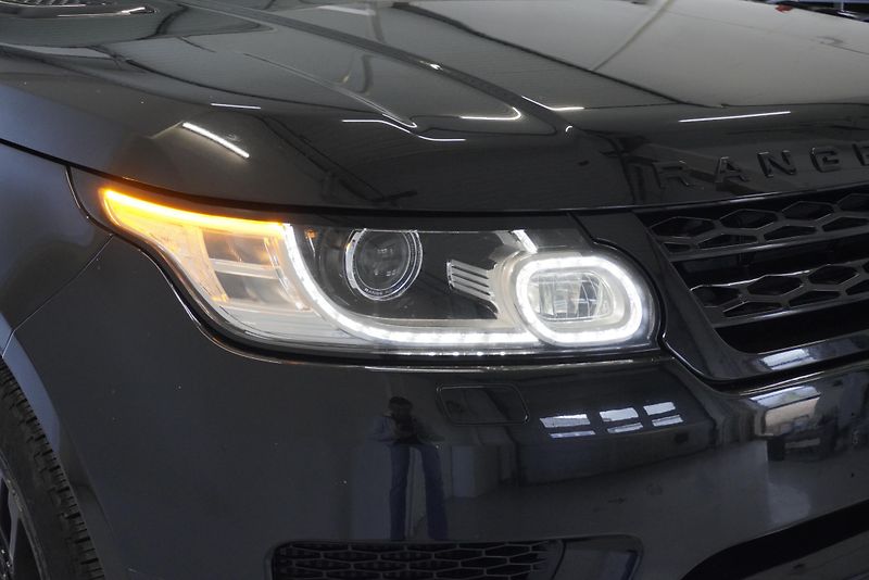Land Rover Range Rover Sport 3.0 TDV6 HSE 4WD - fotka 9 z 35