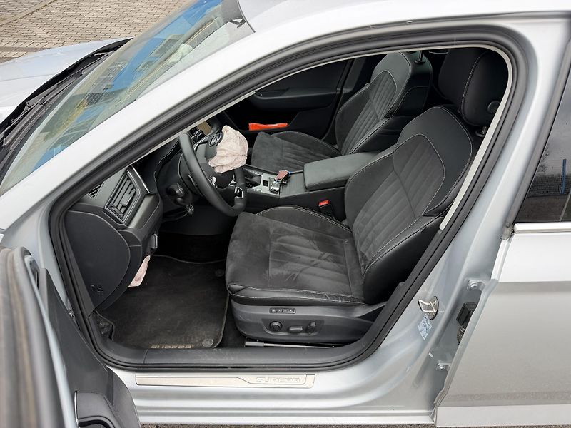 Škoda Superb 2,0TDi 147kW 4x4 automat navi  - fotka 11 z 17