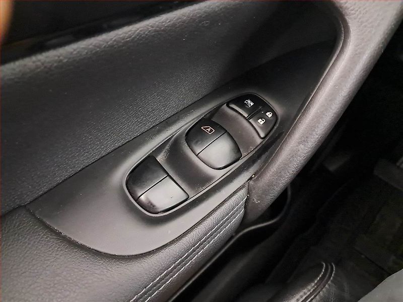 Nissan Qashqai (2016) 1.2 DIG-T, Kůže, Navi - fotka 19 z 20