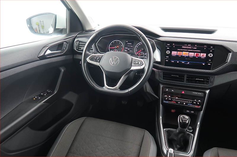 Volkswagen T-Cross (2022) R-Line 1.0 TSI, Tempomat - fotka 7 z 17
