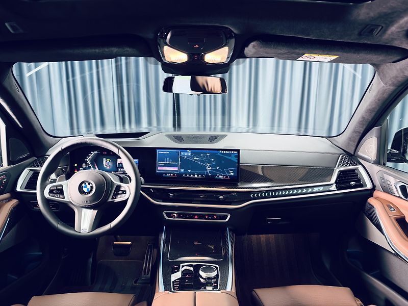 BMW X7 (2026) 40xd*CAR*TAŽ*NEZ.TOP*NAT.NAP* - fotka 48 z 55