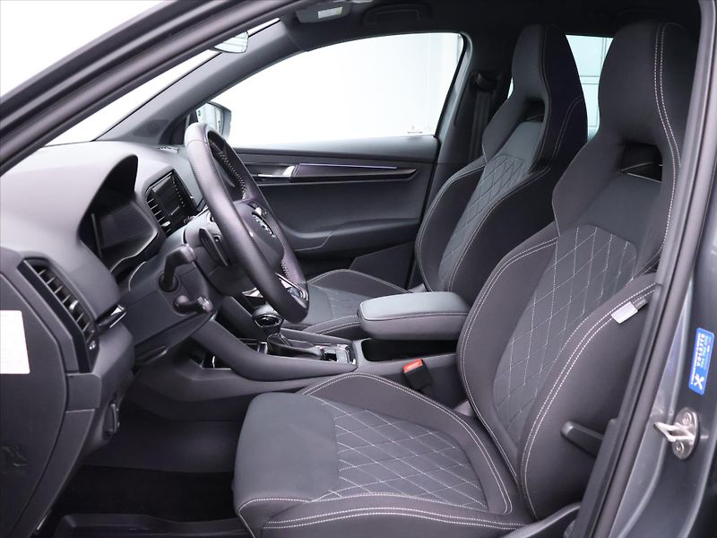 Škoda Karoq 2,0 TDI DSG 4x4 Sportline DPH - fotka 12 z 37