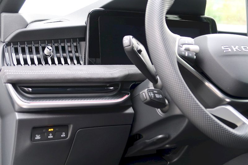 Škoda Superb (2025) SportLine 1,5 TSi e- Tec/110 k - fotka 9 z 32