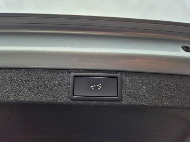 Škoda Octavia Combi 2,0 TDI Top Selection, w - fotka 11 z 29