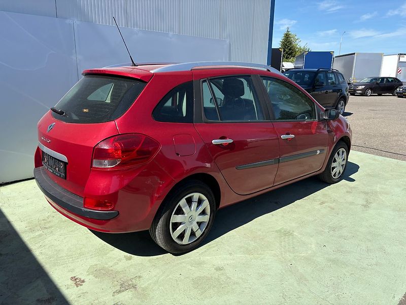 Renault Clio 1.5 dCi, 63kW, Klima - fotka 2 z 16