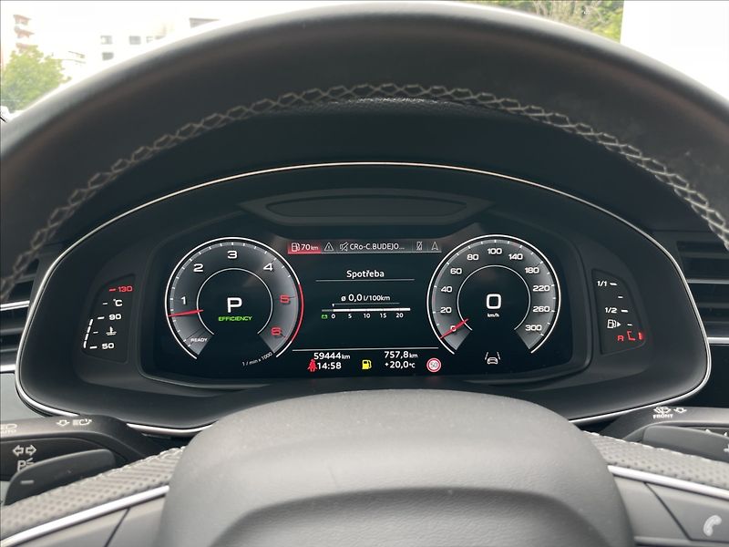Audi Q7 3,0 50 TDI quattro S line - fotka 9 z 23