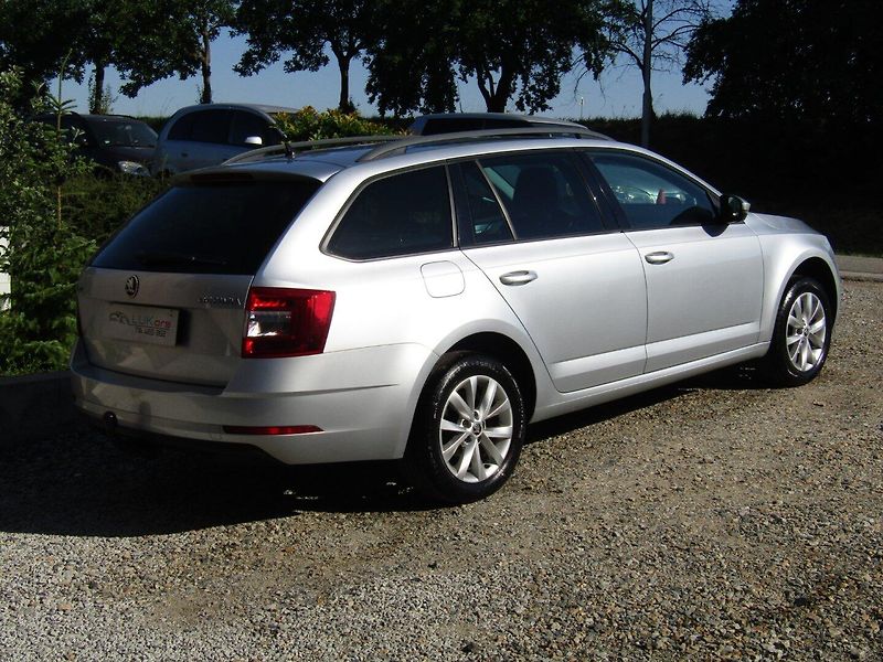 Škoda Octavia (2018) 1.0 TSI 85kW TOP QUALITY - fotka 5 z 39