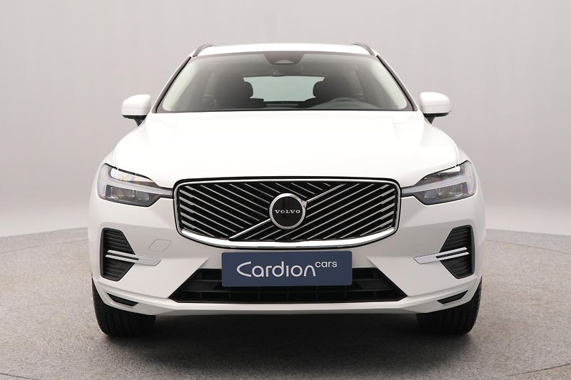 Volvo XC60 (2026)  B5 AWD AUT ESSENTIAL - fotka 15 z 20