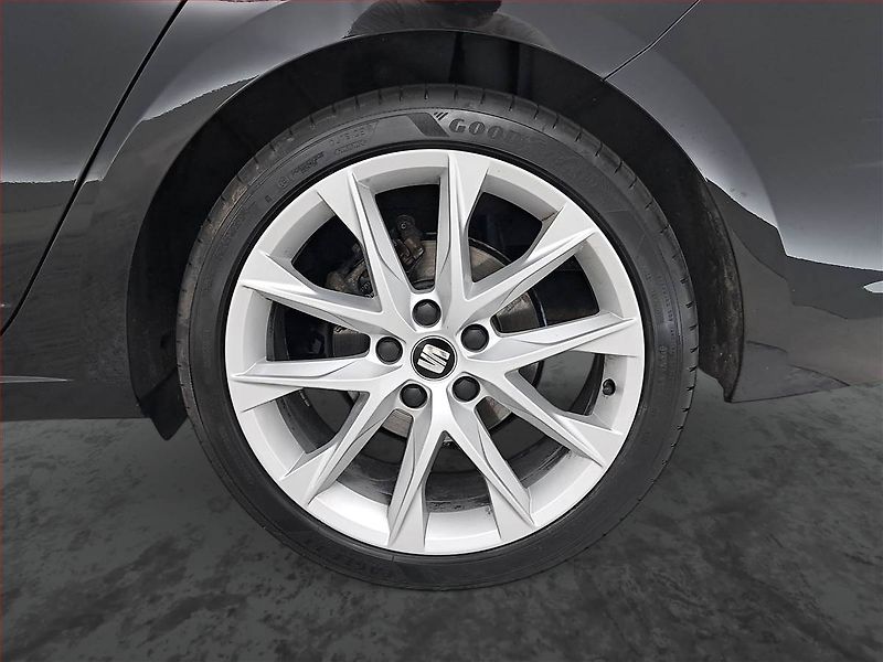 Seat Leon (2020) Style 1.5 TSI, Serv.kniha - fotka 14 z 17