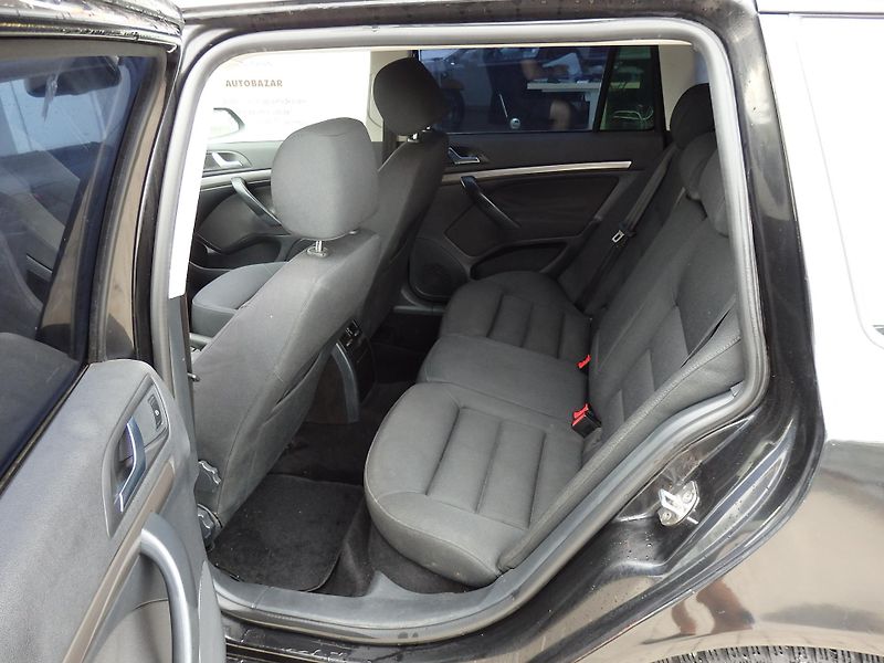 Škoda Octavia 1,6 75kW KLIMA, ABS, ESP - fotka 7 z 12
