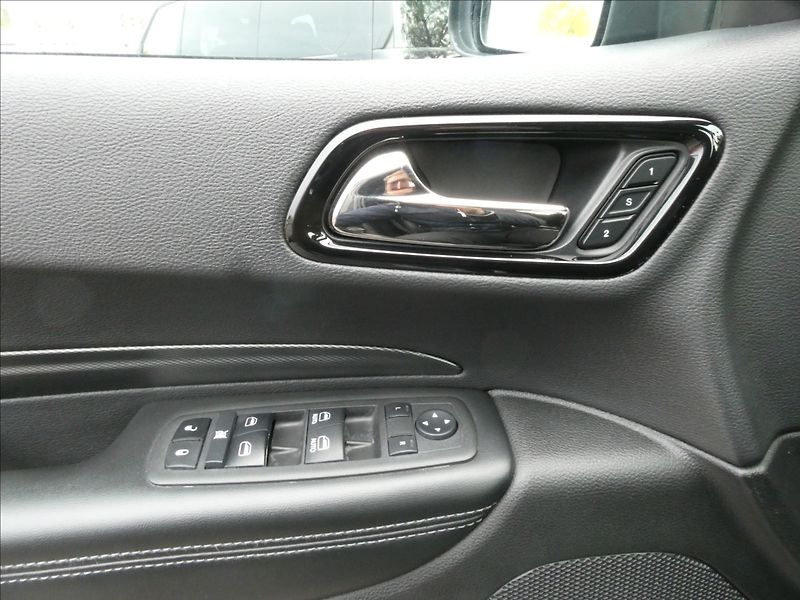 Dodge Durango 3,6 V6 GT facelift,2xpneu,216k - fotka 40 z 48