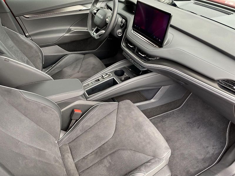 Škoda Elroq (2025) 85 SportLine - fotka 8 z 37