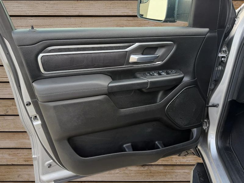 Dodge RAM (2019) +HEMI+ROUGH COUNTRY+ - fotka 15 z 22