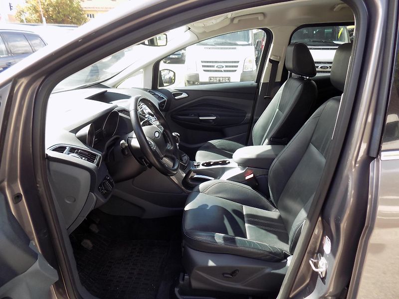 Ford Grand C-MAX 2,2 TDCI 103 KW AUTO/AC, TEMP - fotka 19 z 45