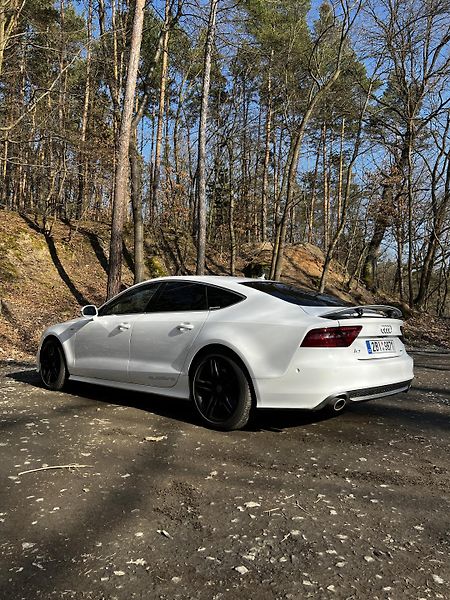 Audi A7 (2013) Audi A7 Sportback - fotka 8 z 11