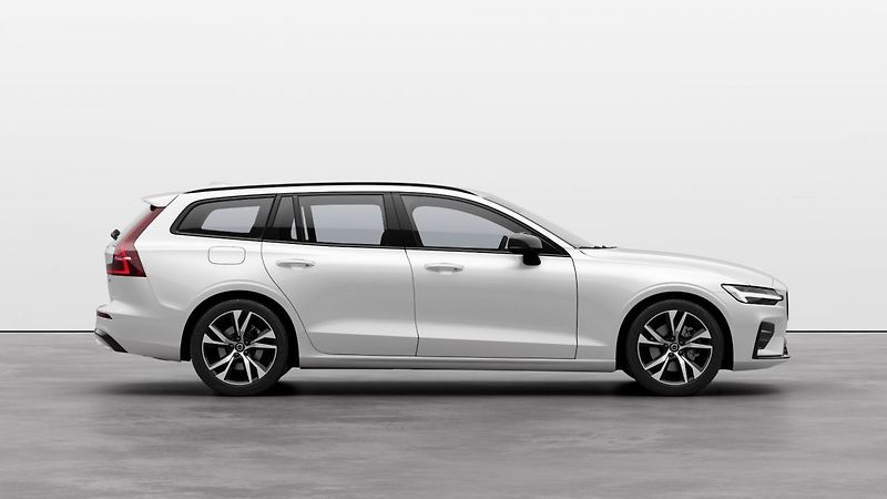 Volvo V60 (2026) B4 2.0L 197+14 HP AT7 FWD PLUS - fotka 4 z 5