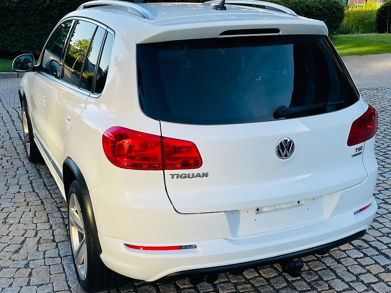 Volkswagen Tiguan 1.4TSI 4x4 MAN SERVISKA TAŽNÉ - fotka 17 z 52