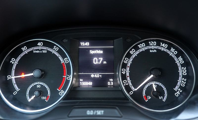 Škoda Fabia 1.0 TSI 70kW Ambition ČR - fotka 31 z 36