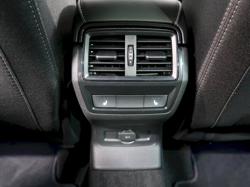 Škoda Karoq (2026) SPORTLINE 2.0TDI 110KW 4x4 DSG - fotka 39 z 43
