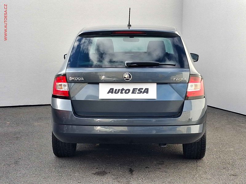 Škoda Fabia (2015) 1.2 TSi, Edition, +kola - fotka 5 z 16