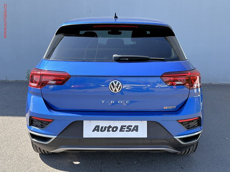 Volkswagen T-Roc (2018) 2.0 TSi 4x4, Highline, DSG - fotka 5 z 17