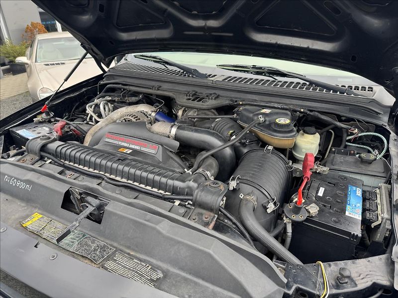 Ford Excursion 6,0 V8 4X4 KŮŽE TAŽNÉ NOVÁ STK - fotka 34 z 39