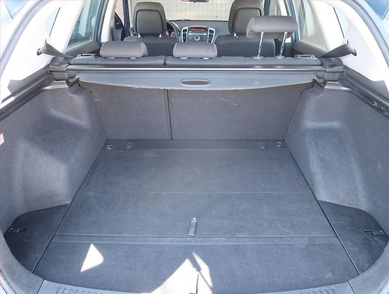 Kia Ceed (2011) 1.6 CVVT, Serv.kniha - fotka 14 z 15